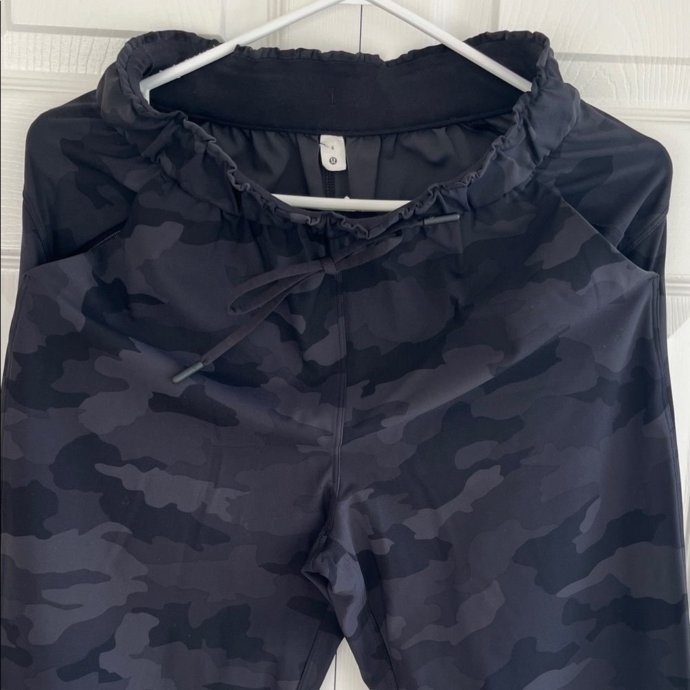Like new! Lululemon Black Camouflage Joggers - Picture 3 of 5